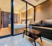 Common Space 6 Comfortable and Fancy 1BR The Smith Alam Sutera Apartment By Travelio