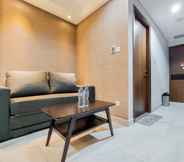 Common Space 7 Comfortable and Fancy 1BR The Smith Alam Sutera Apartment By Travelio