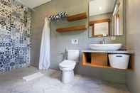 Toilet Kamar Asanaya Suites