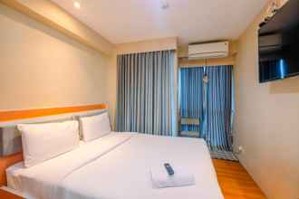 Bilik Tidur 4 Cozy and Comfort Living Studio Room at Tifolia Apartment By Travelio