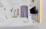 Kamar Tidur 4 Comfy Stay Studio Apartment at Akasa Pure Living BSD By Travelio