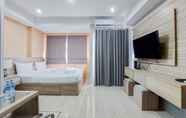 Phòng ngủ 4 Simply Look and Warm Studio Room Apartment Urban Heights Residences By Travelio