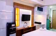 Bilik Tidur 6 Cozy Studio Apartment at 25th Floor Vida View Makassar By Travelio