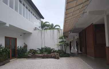 Lobi 2 Roots Hotel Senggigi