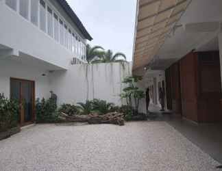 Lobi 2 Roots Hotel Senggigi