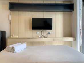 Kamar Tidur 4 Simply and Cozy Look Studio Room Tokyo Riverside PIK 2 Apartment By Travelio