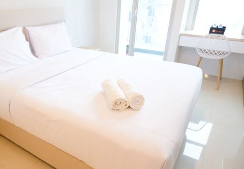 Bedroom Cozy Stay and Good Studio Connected with Mall at Supermall Mansion Apartment By Travelio