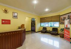 Lobby 2  RedDoorz Plus near Ancol