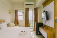 Bilik Tidur Nice and Comfy Designed Studio Parkland Avenue Apartment By Travelio