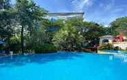 Swimming Pool 4 Ispi Hotel Cikarang Festival
