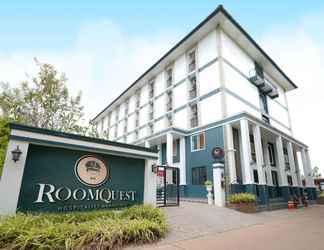 ภายนอกอาคาร 2 RoomQuest Prachin Buri Rojana