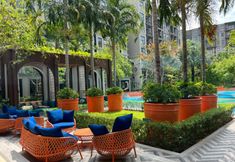 Swimming Pool 6 RoomQuest Hua-Hin Lahabana