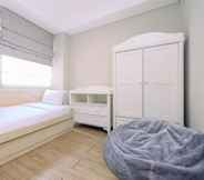 Bedroom 7 Homey and Spacious 2BR Apartment at One Park Residence By Travelio