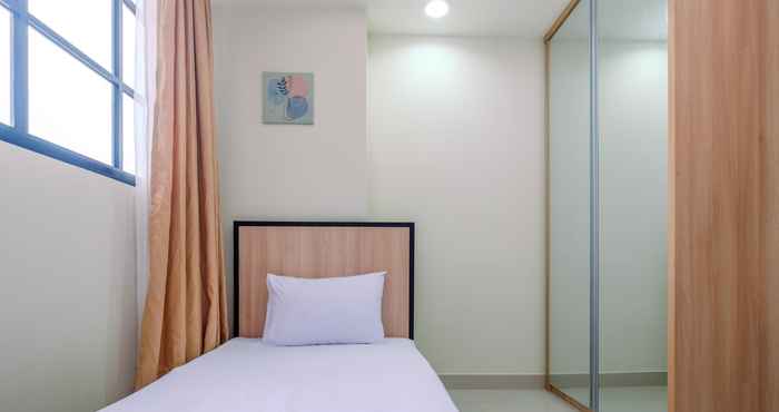 Bedroom Nice 2BR Apartment at 26th Floor Evenciio Margonda By Travelio