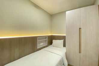 Kamar Tidur 4 Comfort 2BR Apartment at Menteng Park By Travelio