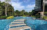 Kolam Renang 4 BeachFont Bang Saray By RoomQuest Hotel