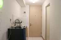 Ruang untuk Umum Simply and Comfy Studio Tokyo Riverside PIK 2 Apartment By Travelio