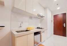 Common Space 6 Lavish Designed Studio Apartment at Sky House BSD By Travelio
