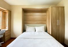 อื่นๆ 3 Cozy Stay Studio Room Apartment at Springlake Summarecon Bekasi By Travelio