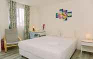 Khác 6 Homey and Comfortable Studio Bintaro Icon Apartment By Travelio