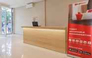 Lobby 7 RedDoorz Plus near Surapati Core