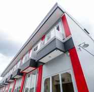 Exterior 3 Urbanview Hotel AVA Banjarmasin by RedDoorz