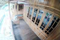 Bên ngoài Degolan Wooden House Homestay Jogja unit 1