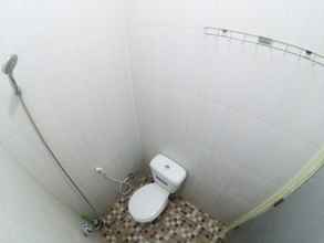 Toilet Kamar 4 Mubarok Homestay Jogja (Family Only)