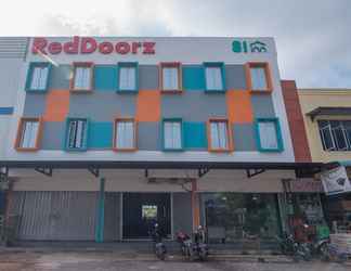 Luar Bangunan 2 RedDoorz @ Batu Aji Batam