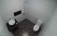 Toilet Kamar 2 Omah Nandan Homestay Jogja