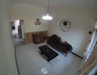 Sảnh chờ 2 Omah Nandan Homestay Jogja