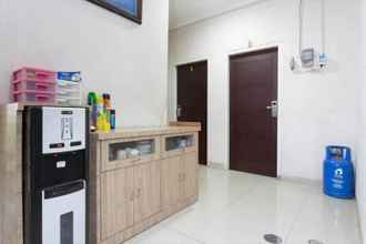 Lainnya 4 RedDoorz Plus near Lippo Cikarang Mall