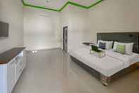 อื่นๆ Urbanview Hotel Tirtamaya Jaya Indah Indramayu by RedDoorz