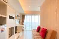 Ruang untuk Umum Comfortable and Elegant Studio at Tamansari The Hive Apartment By Travelio