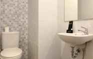 In-room Bathroom 6 Simple and Cozy Stay Studio Tokyo Riverside PIK 2 Apartment By Travelio