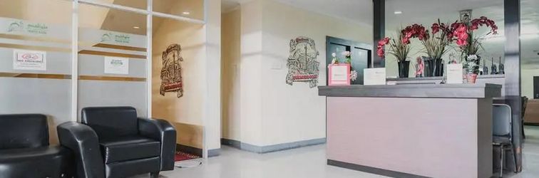 Sảnh chờ RedDoorz near ITC Cempaka Mas