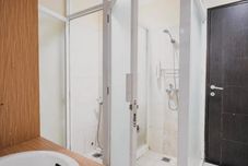 Phòng tắm bên trong RedDoorz near ITC Cempaka Mas