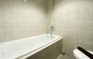 In-room Bathroom 6 Restful and Elegant 1BR at 35th Floor Vasanta Innopark Apartment By Travelio