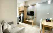 Ruang untuk Umum 3 Comfort and Simply Look 1BR Vasanta Innopark Apartment By Travelio