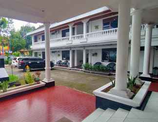 Exterior 2 Hotel Garuda near Alun Alun Banjarnegara Mitra RedDoorz