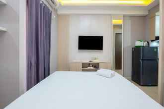 Bedroom 4 Nice and Cozy Studio at Transpark Cibubur Apartment By Travelio