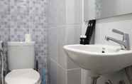 In-room Bathroom 4 Cozy and Best Choice Studio Apartment at Tokyo Riverside PIK 2 By Travelio