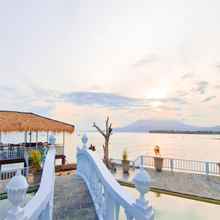 Nearby View and Attractions 4 Gili Beachfront Suites