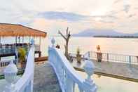 Nearby View and Attractions Gili Beachfront Suites