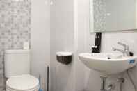 In-room Bathroom Comfy Stay and Warm Studio at Tokyo Riverside PIK 2 Apartment By Travelio