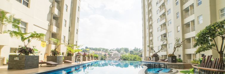 Lobby Good City View 2BR Apartment at Parahyangan Residence By Travelio