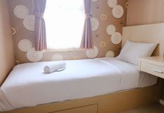 Bedroom 2 Good City View 2BR Apartment at Parahyangan Residence By Travelio