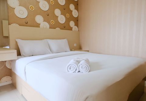 Bedroom Good City View 2BR Apartment at Parahyangan Residence By Travelio