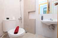 In-room Bathroom Modern and Comfort 2BR at Royal Heights Apartment By Travelio