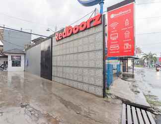 ภายนอกอาคาร 2 RedDoorz near Universitas Siliwangi Tasikmalaya